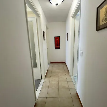 Wh - Angel - Spazioso - 5 Minuti A Piedi Dal Centro - Wifi Appartamento *